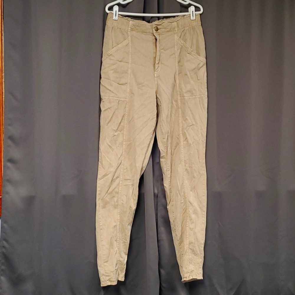 OLD NAVY LARGE TALL ELASTIC WAIST TAN PANTS